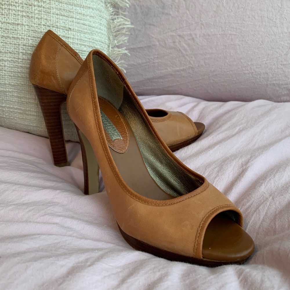 Peep-toe Leather Heel in Camel, Banana Republic, 7